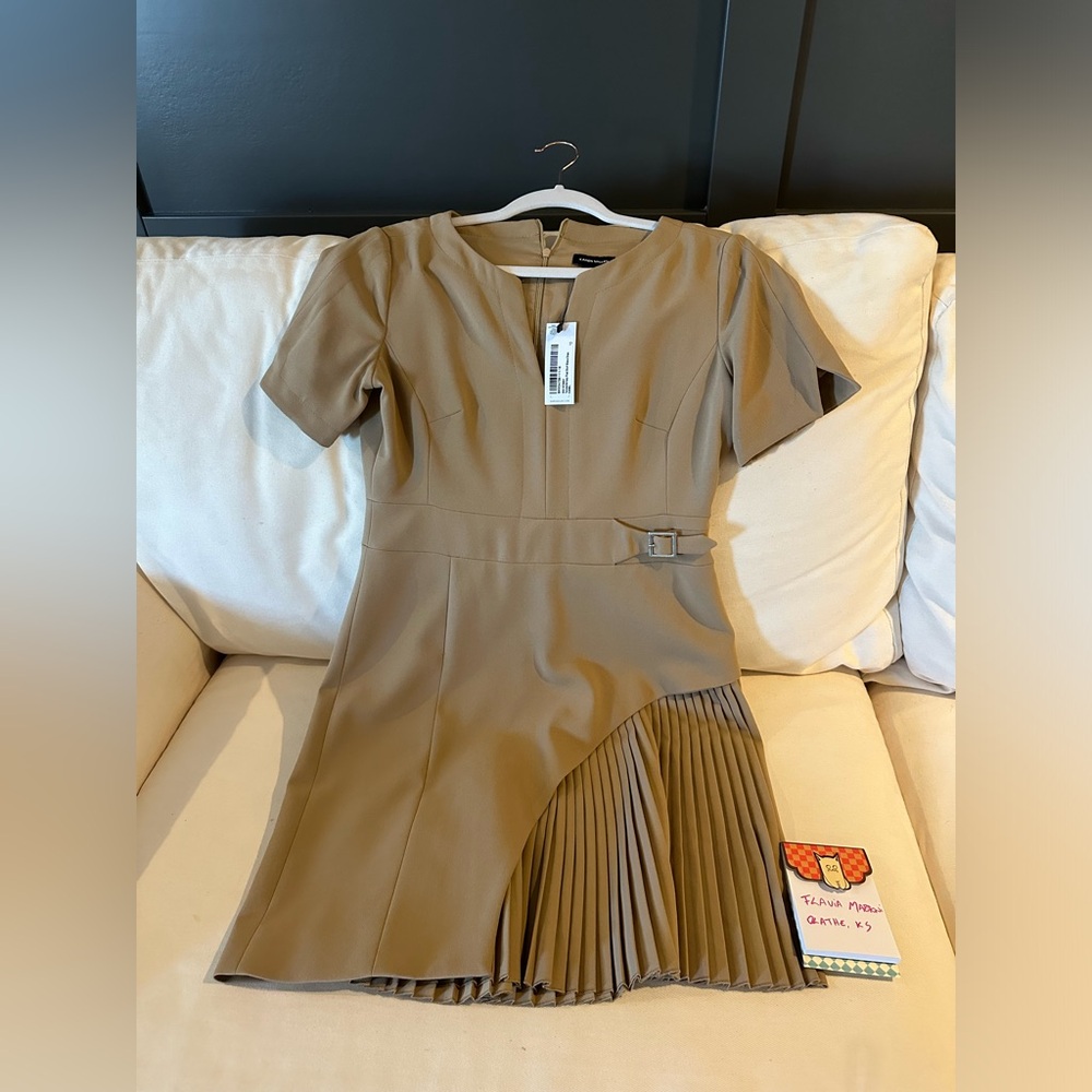 Karen Millen Camel pleat dress. NWT size 6 fits like a 4.